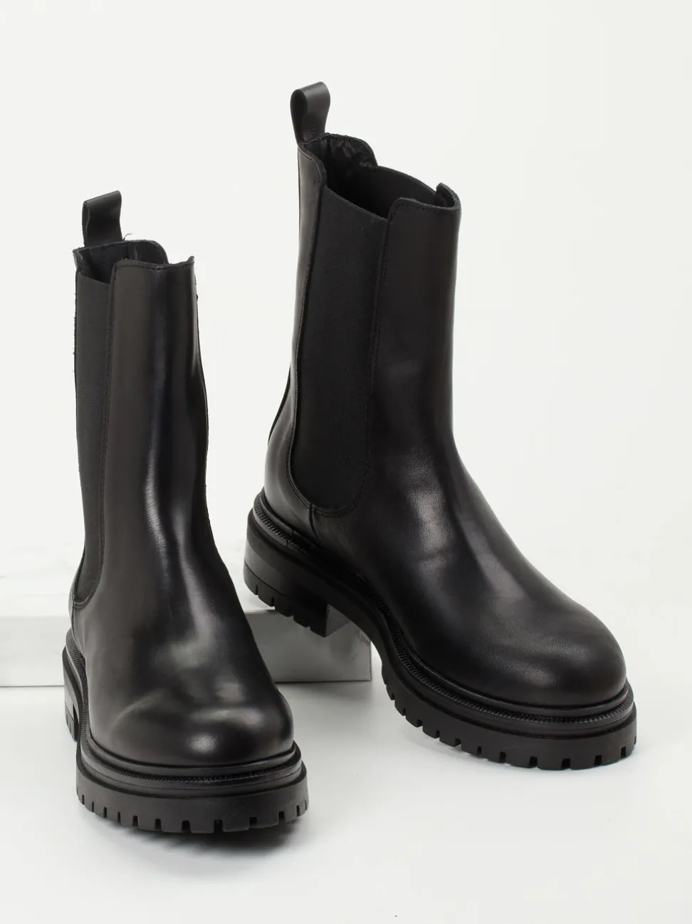 Andrea Puccini – Chelsea Boots aus Kalbleder Schwarz