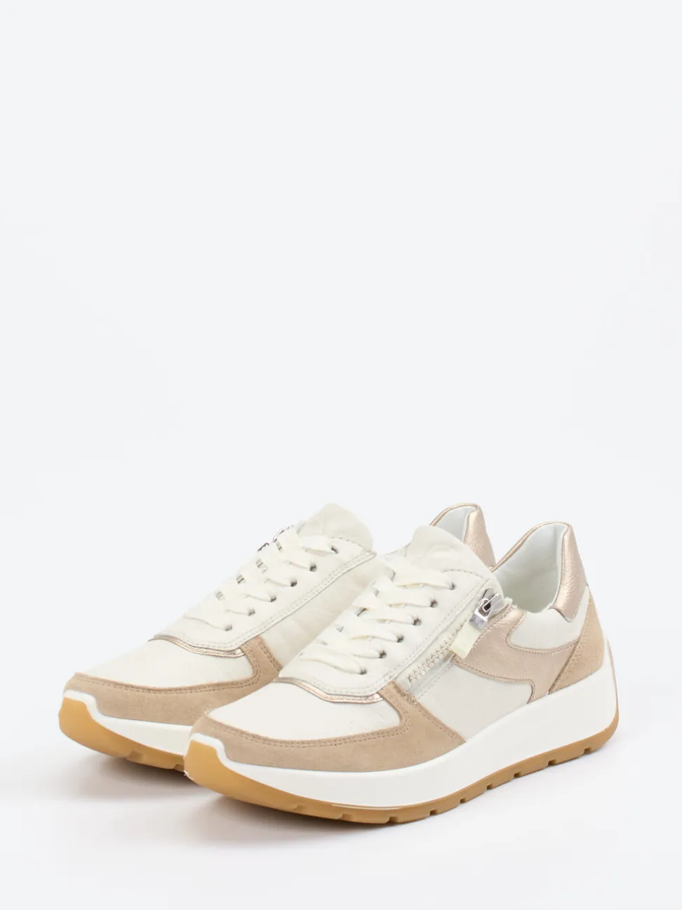 Ara – Sneaker aus Kalbleder in Creme und Beige