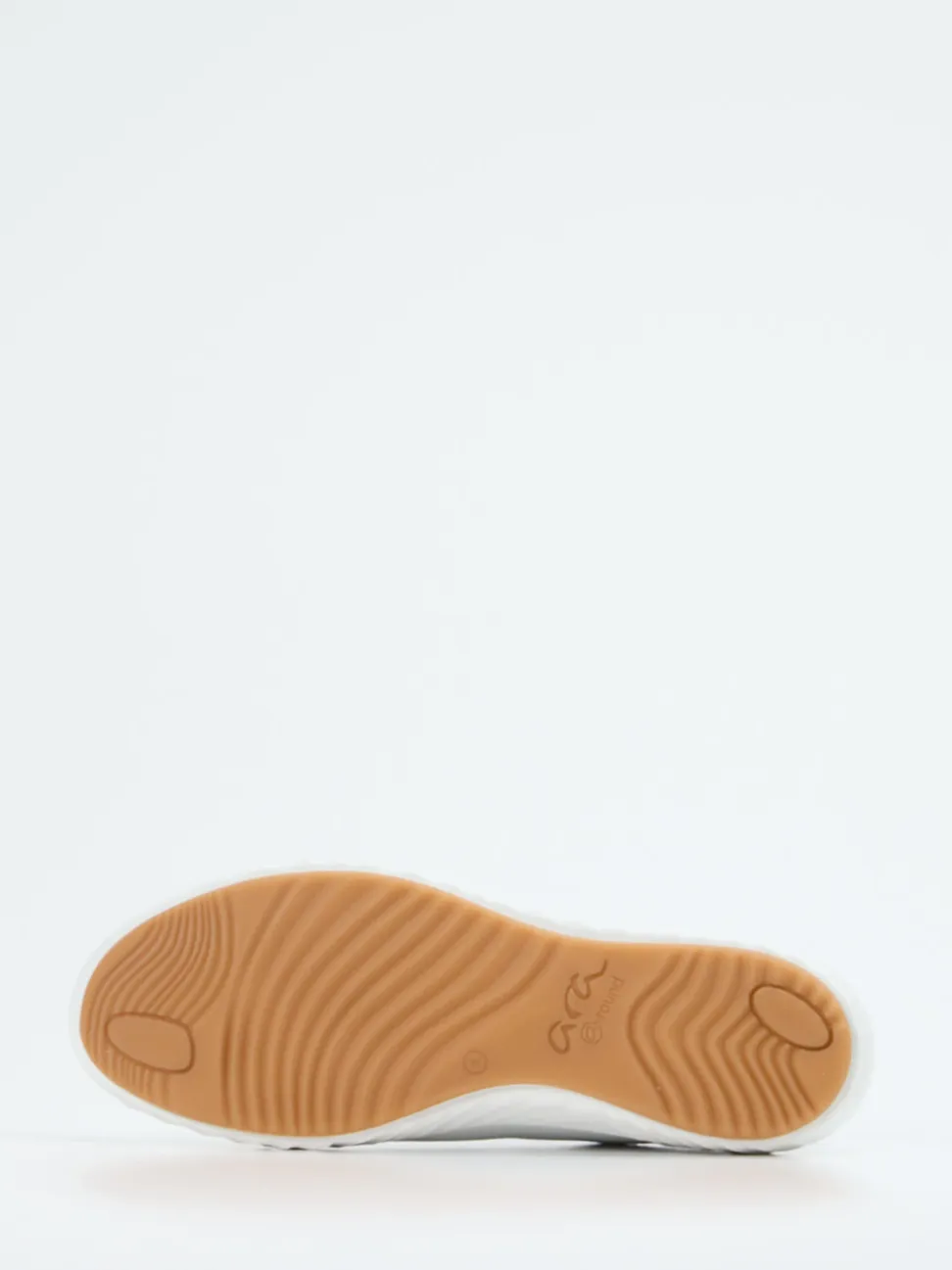 Ara – Sneaker aus Kalbleder weiß minimalistisch