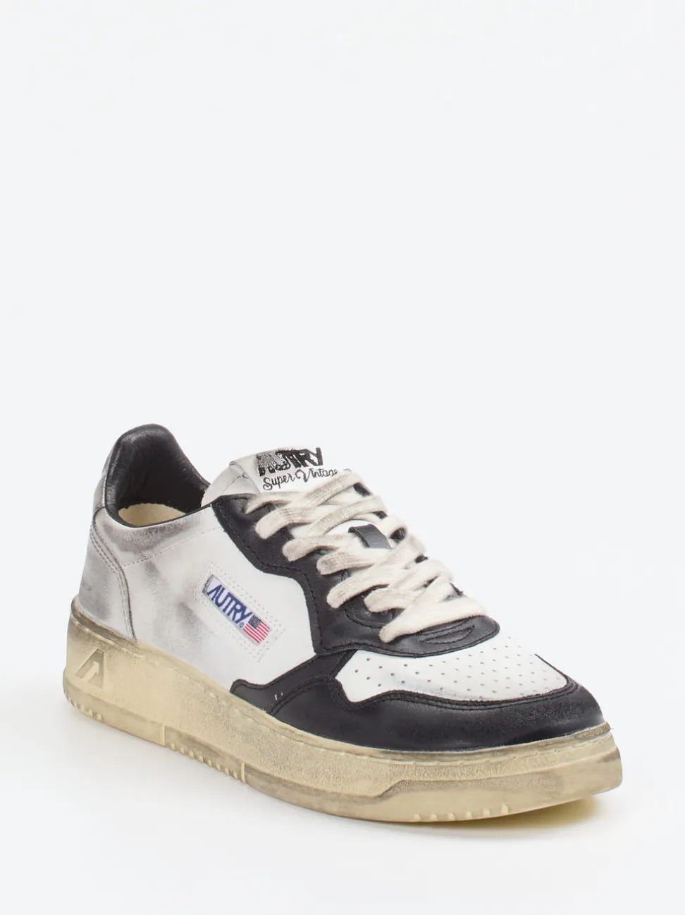 Autry – Sneaker aus Leder in Silbermetallic