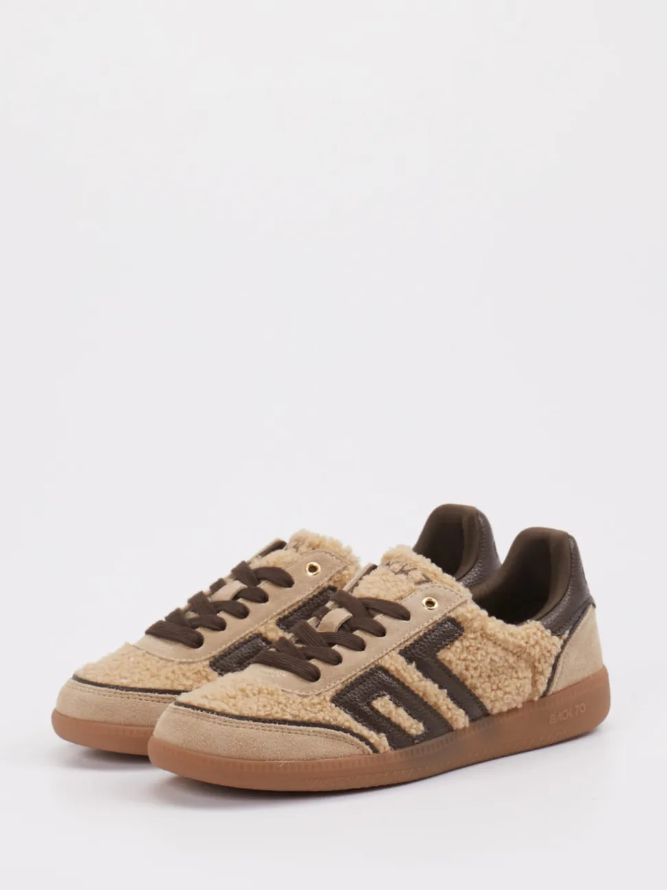 Back 70 – Sneaker aus Velours/Textil in Beigebraun