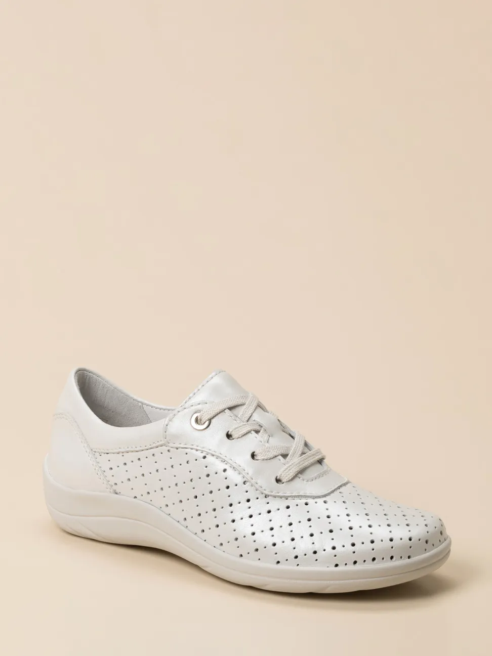 Christian Dietz – Komfort-Sneaker aus Metallicleder weiß