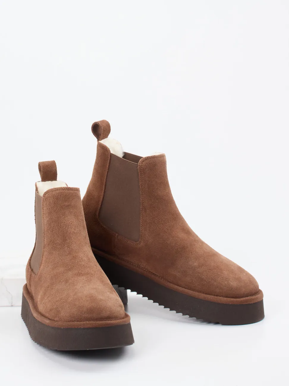 Copenhagen – Chelsea Boots aus Veloursleder braun