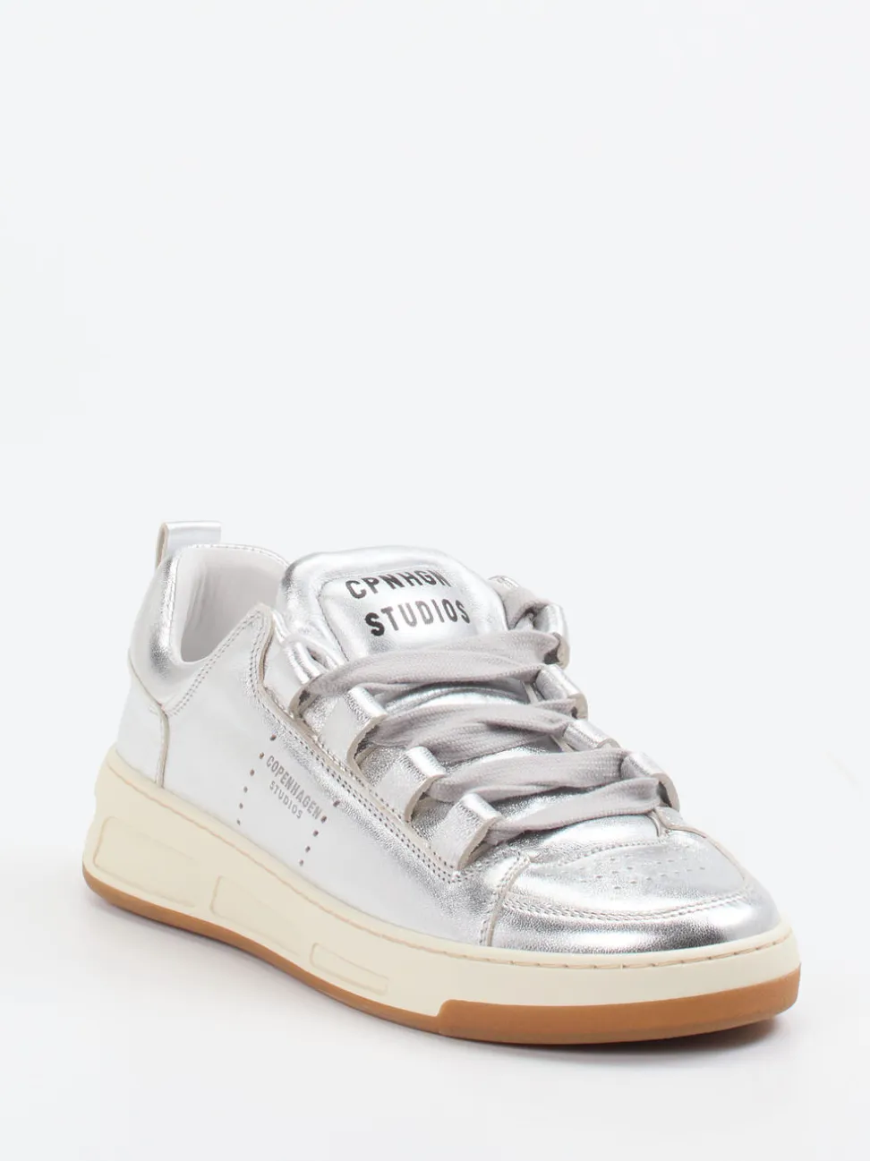 Copenhagen – Low-Top Sneaker aus Kalbleder silber