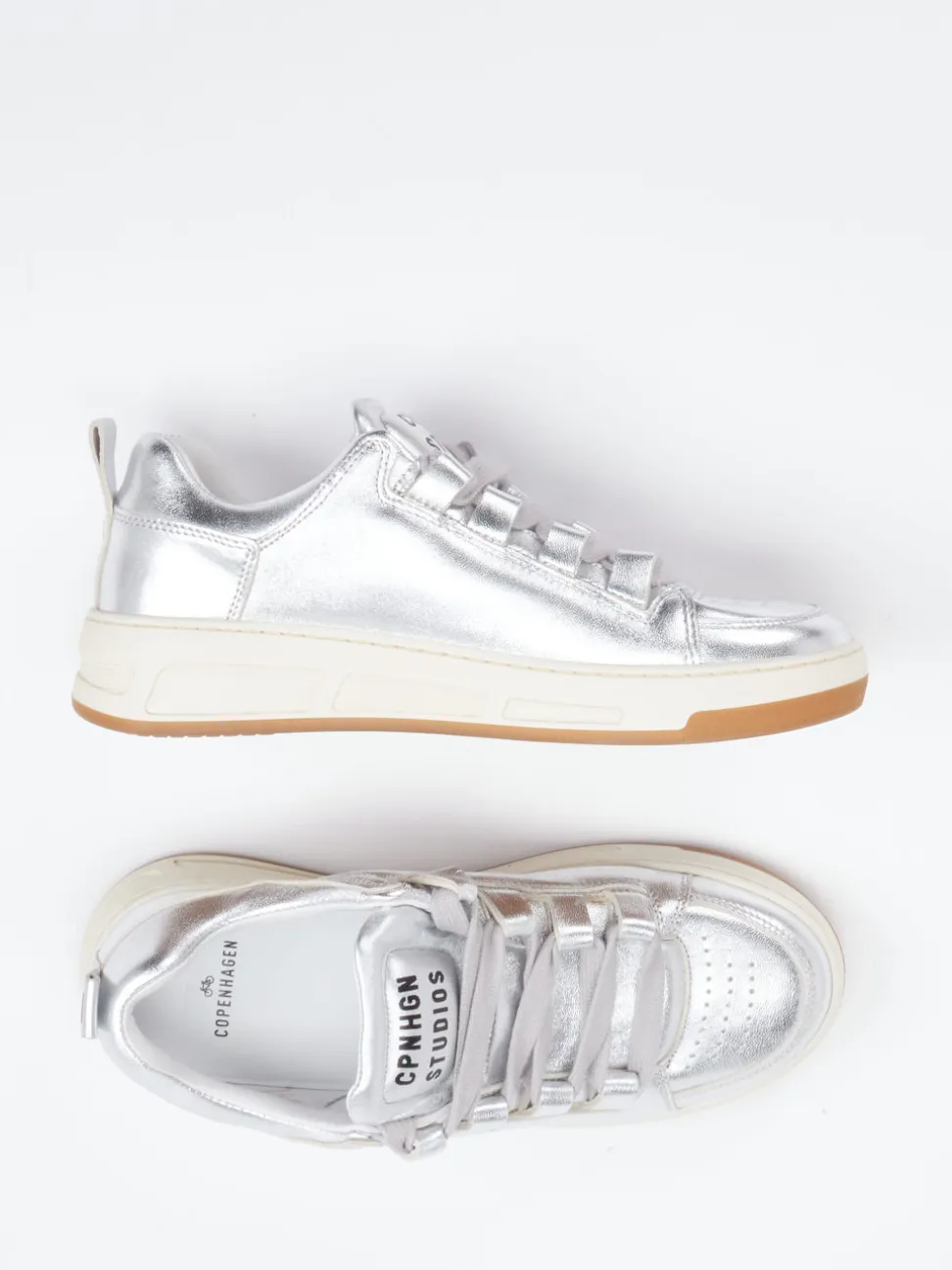 Copenhagen – Low-Top Sneaker aus Kalbleder silber