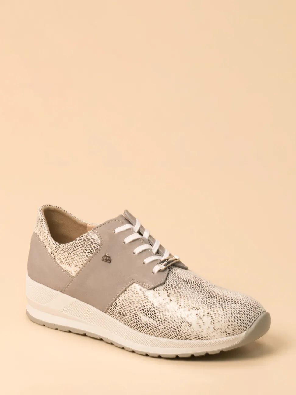 Finn Comfort – Komfort-Sneaker aus Stretch und Nubukleder grau
