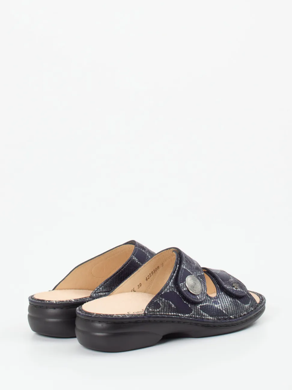 Finn Comfort – Pantolette aus geprägtem Leder Dunkelblau