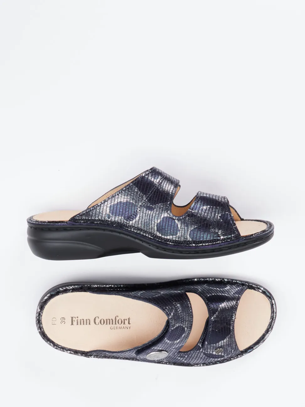 Finn Comfort – Pantolette aus geprägtem Leder Dunkelblau
