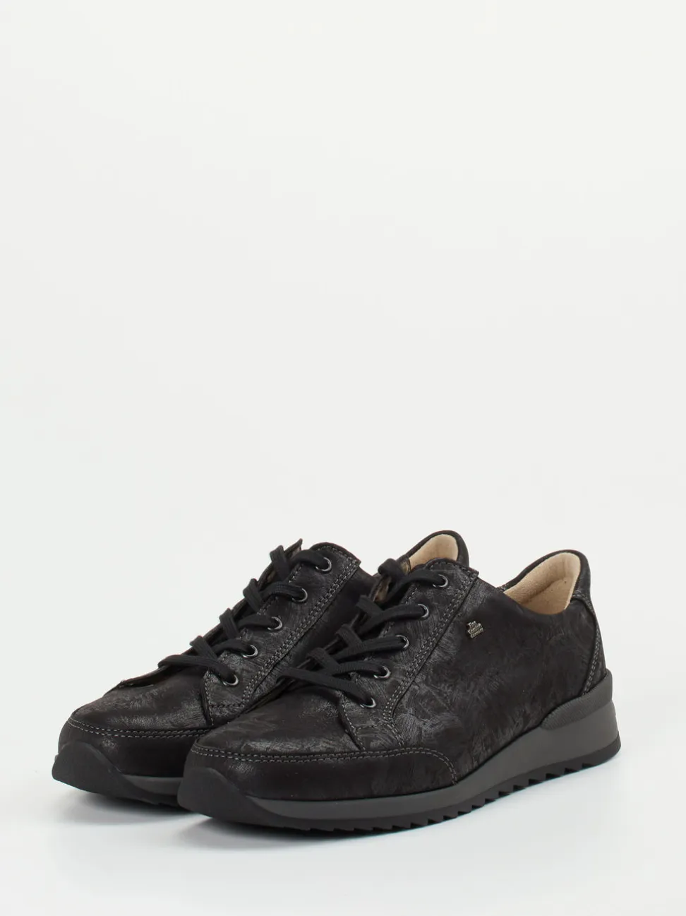 Finn Comfort – Schnürschuh aus Metallicleder schwarz