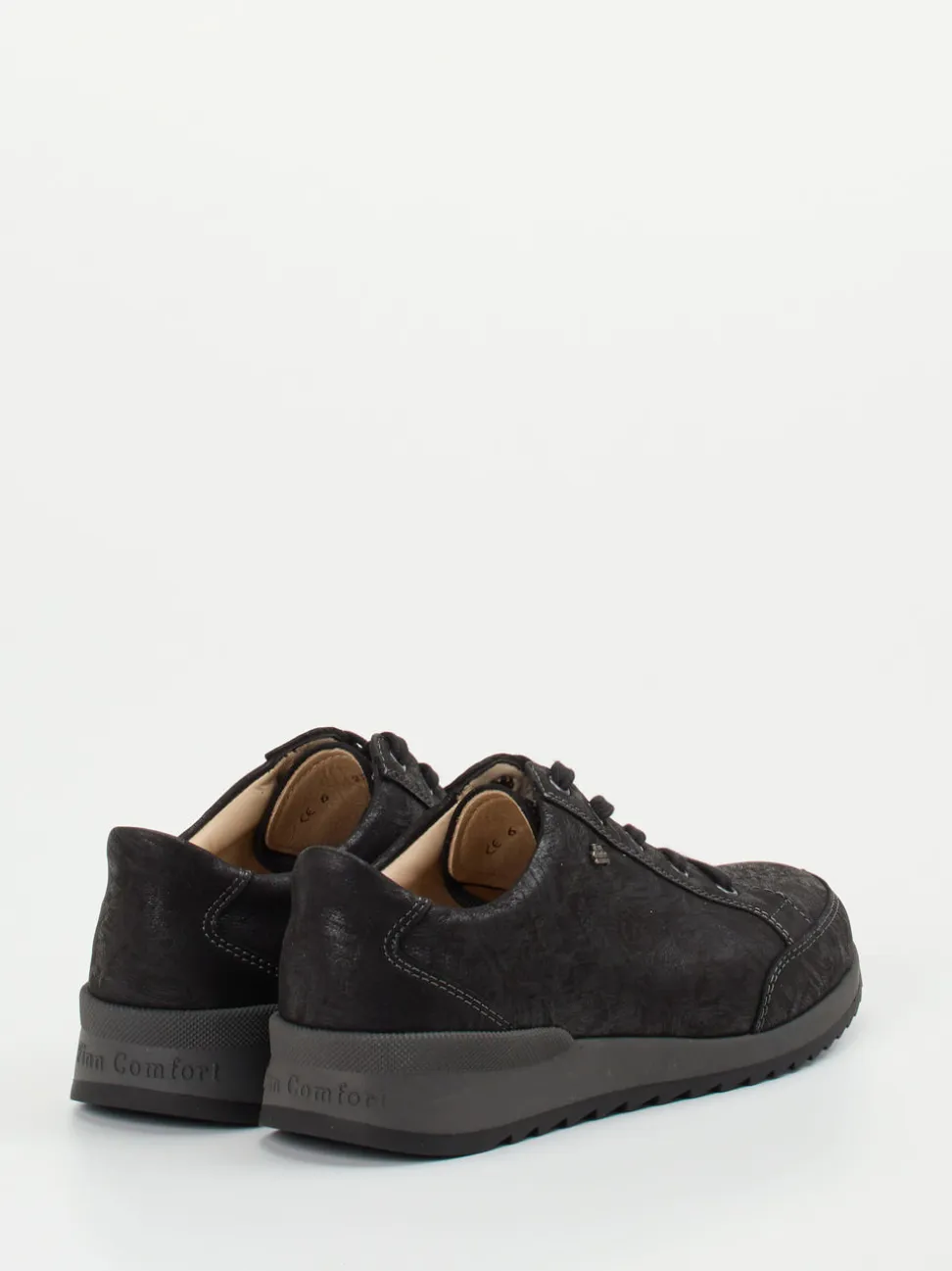 Finn Comfort – Schnürschuh aus Metallicleder schwarz