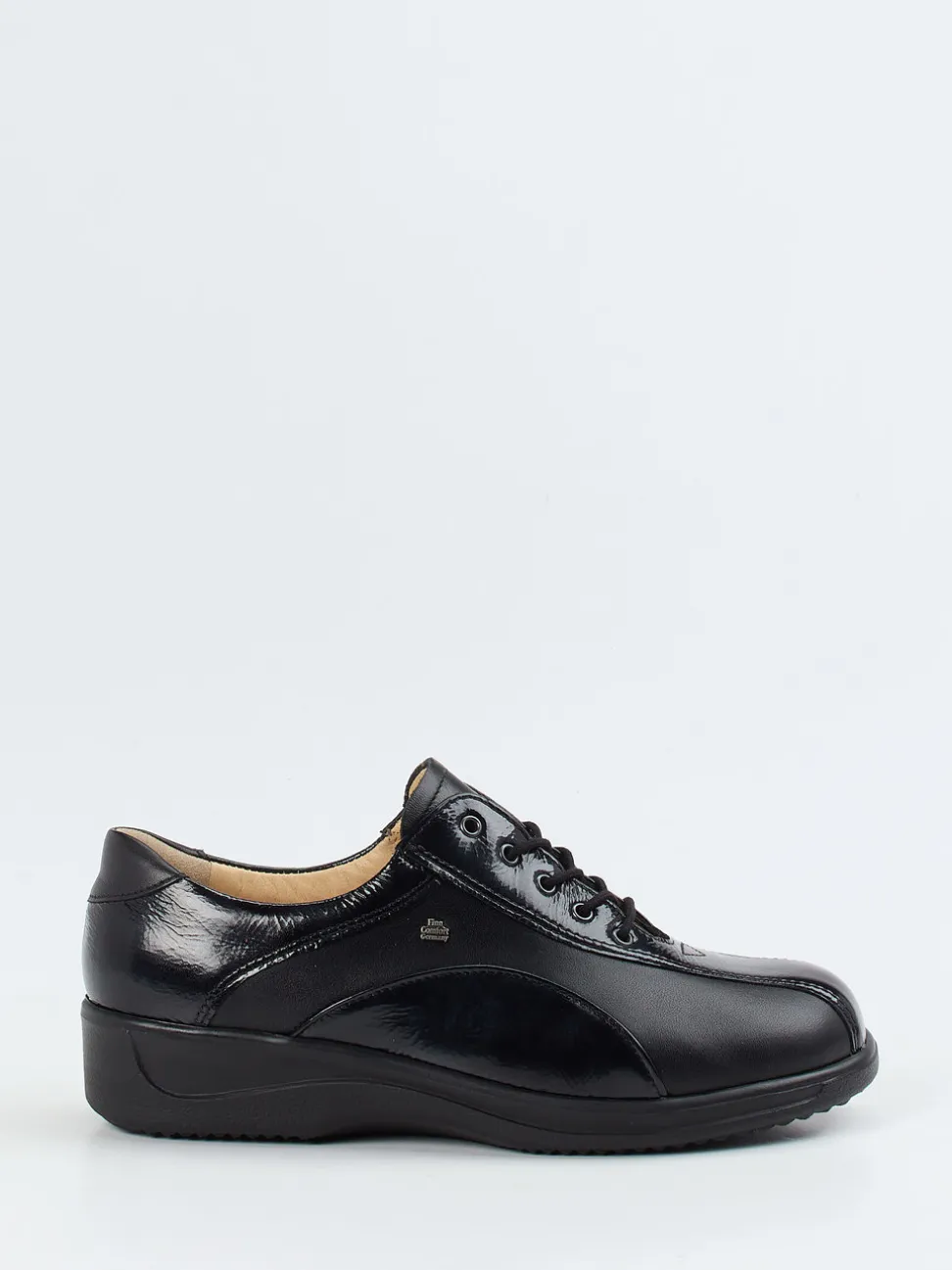 Finn Comfort – Schnürschuh aus Lackleder schwarz