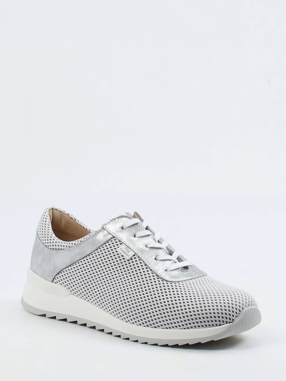 Finn Comfort – Sneaker aus Textil und Metallicleder silbergrau