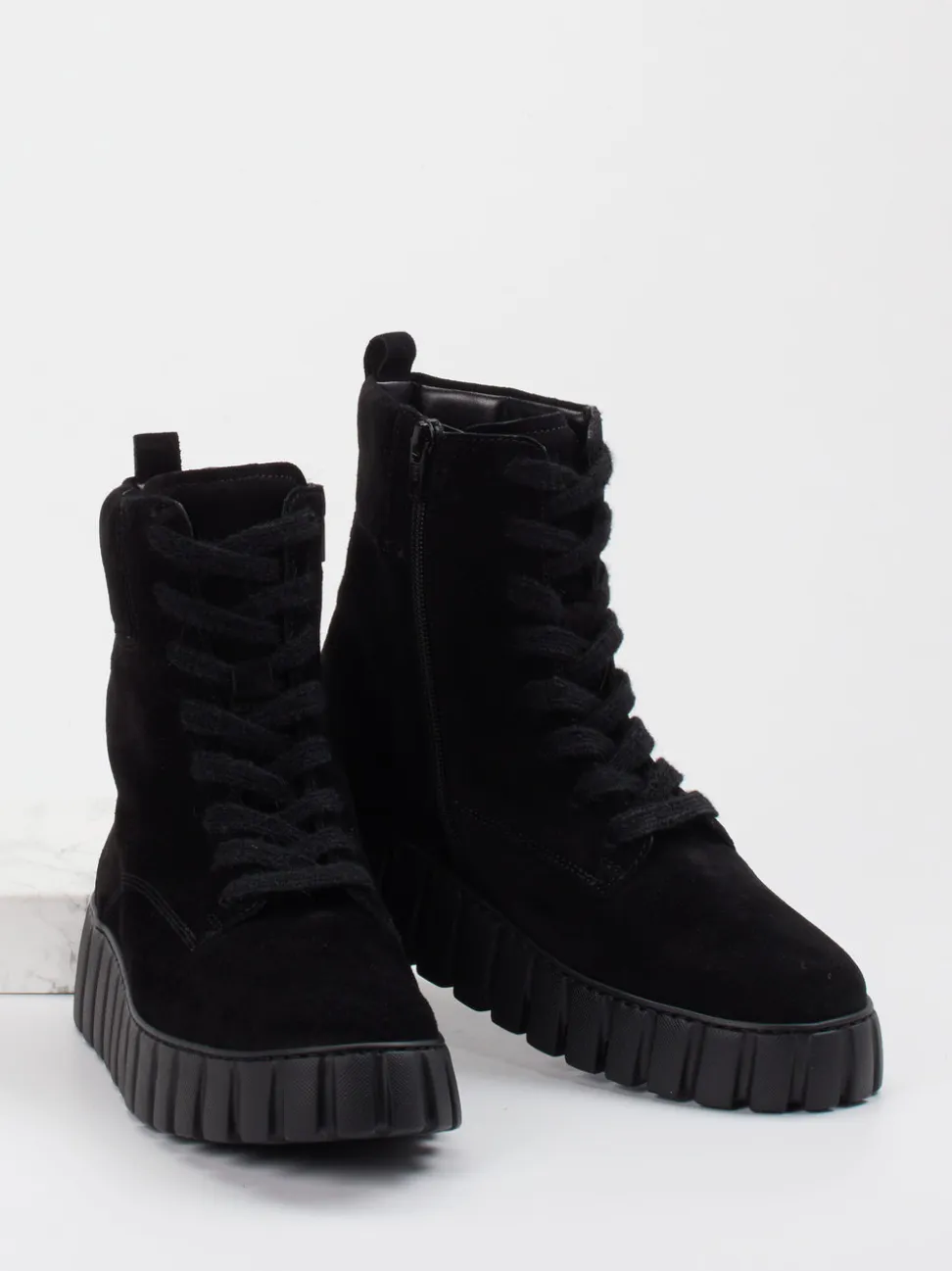 Gabor Comfort – Schnürboots aus Veloursleder schwarz