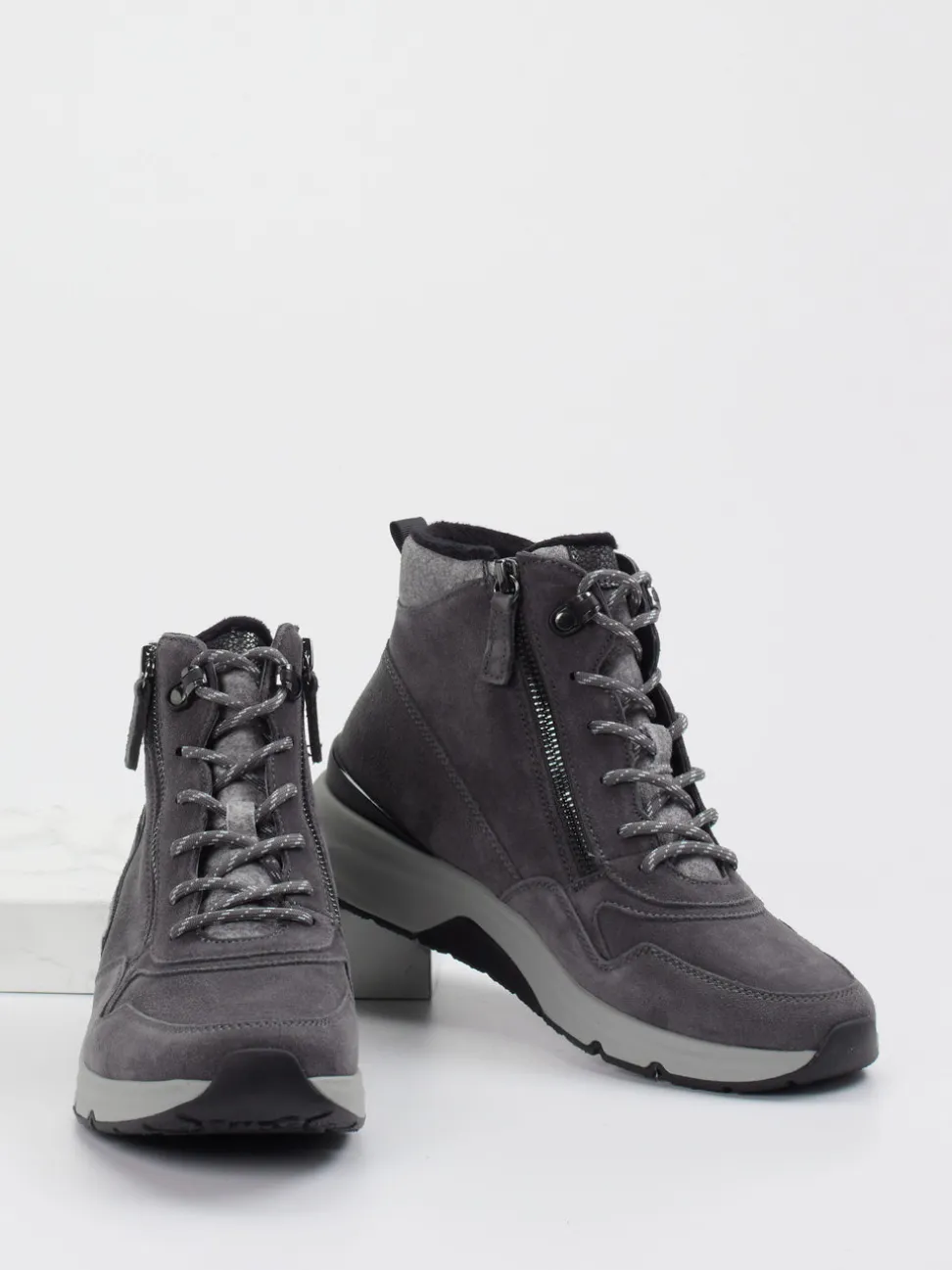 Gabor Comfort – Stiefelette aus Veloursleder grau