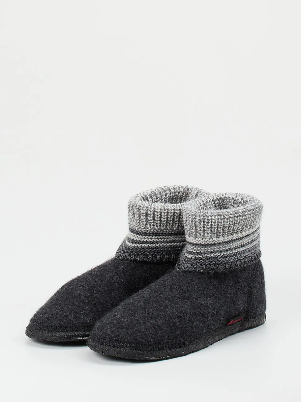 Giesswein – Hüttenschuh aus Wollfilz anthrazitgrau