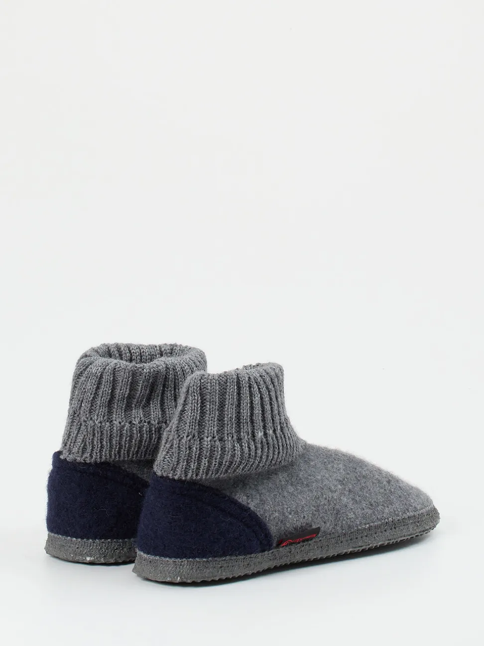 Giesswein – Hüttenschuhe aus Wollfilz grau