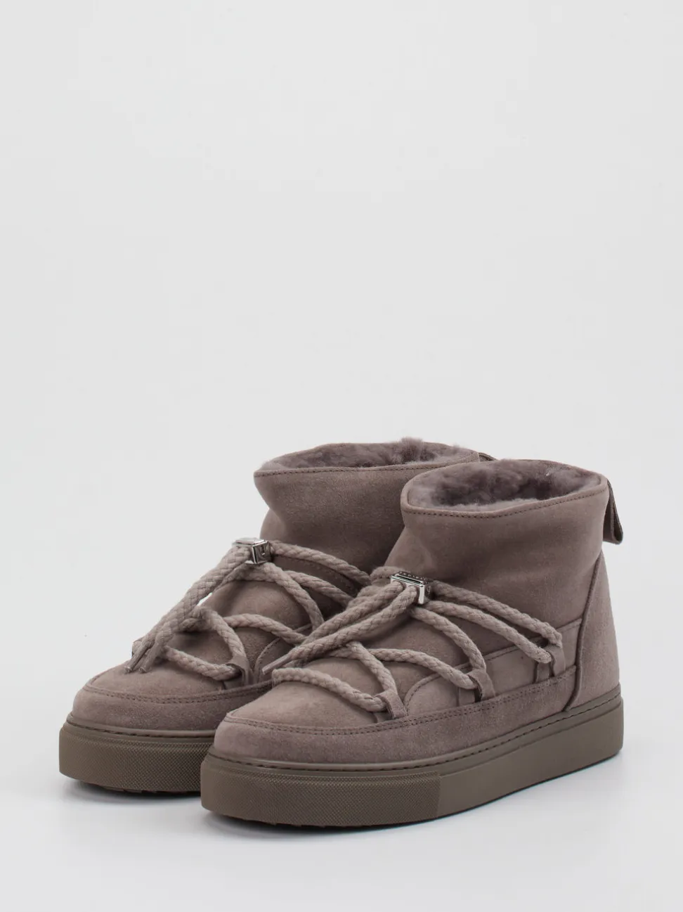Inuikii – Stiefeletten aus Veloursleder taupe