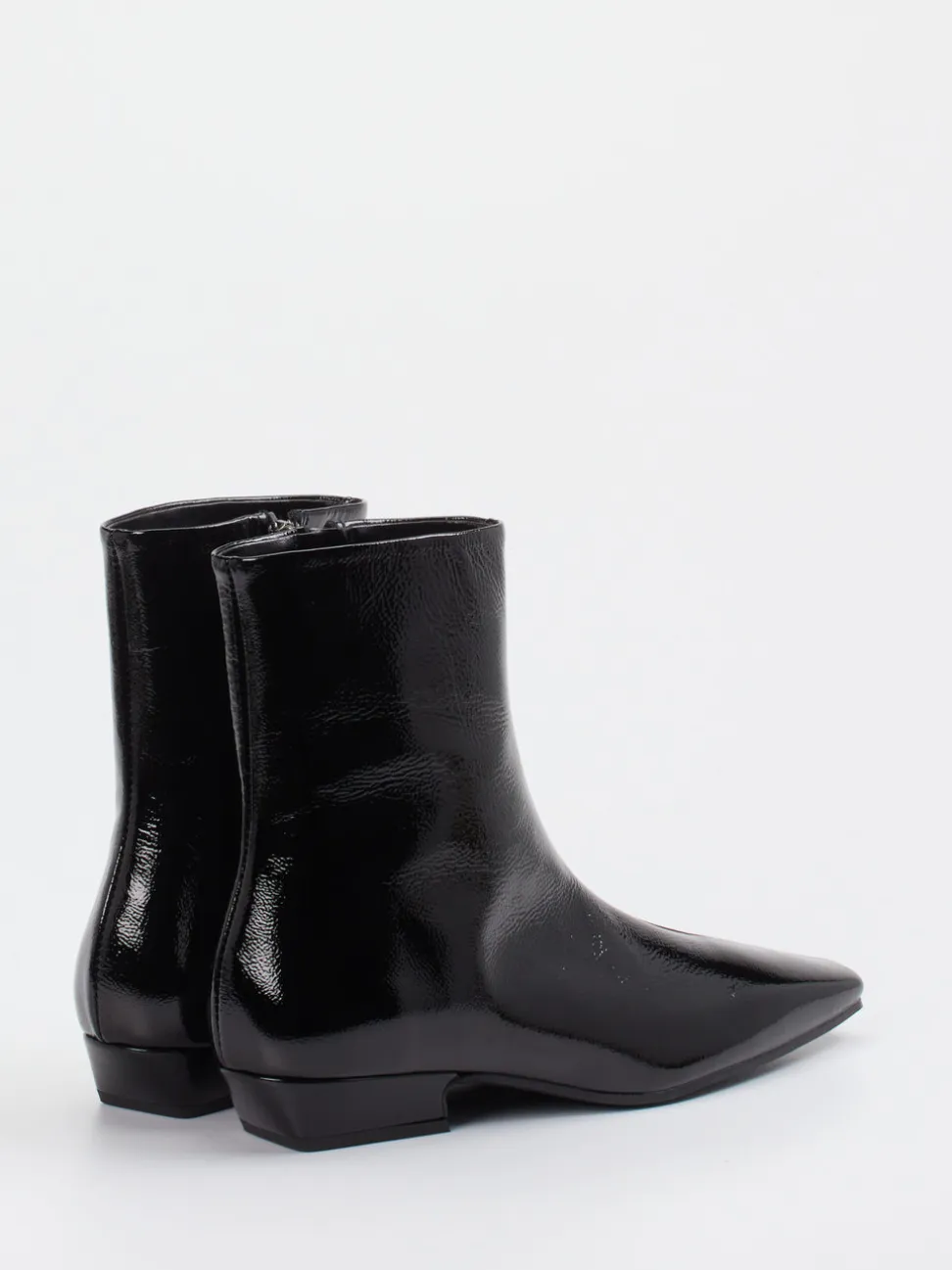 Konstantin Starke – Ankle Boots aus Lackleder schwarz