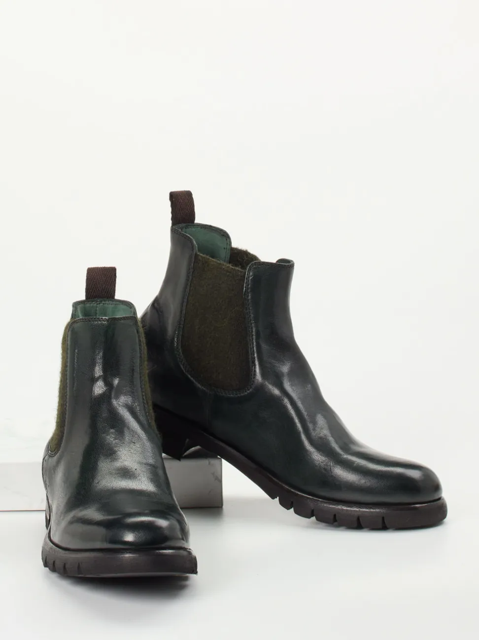 Konstantin Starke – Chelsea Boots aus Känguruleder grün