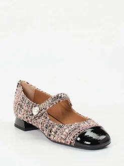 Konstantin Starke – Mary Janes aus Bouclé mit Lackdetail