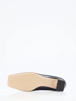 Konstantin Starke – Pumps aus Lackleder schwarz