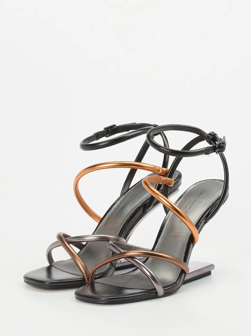 Konstantin Starke – Sandaletten aus Metallicleder Multicolor
