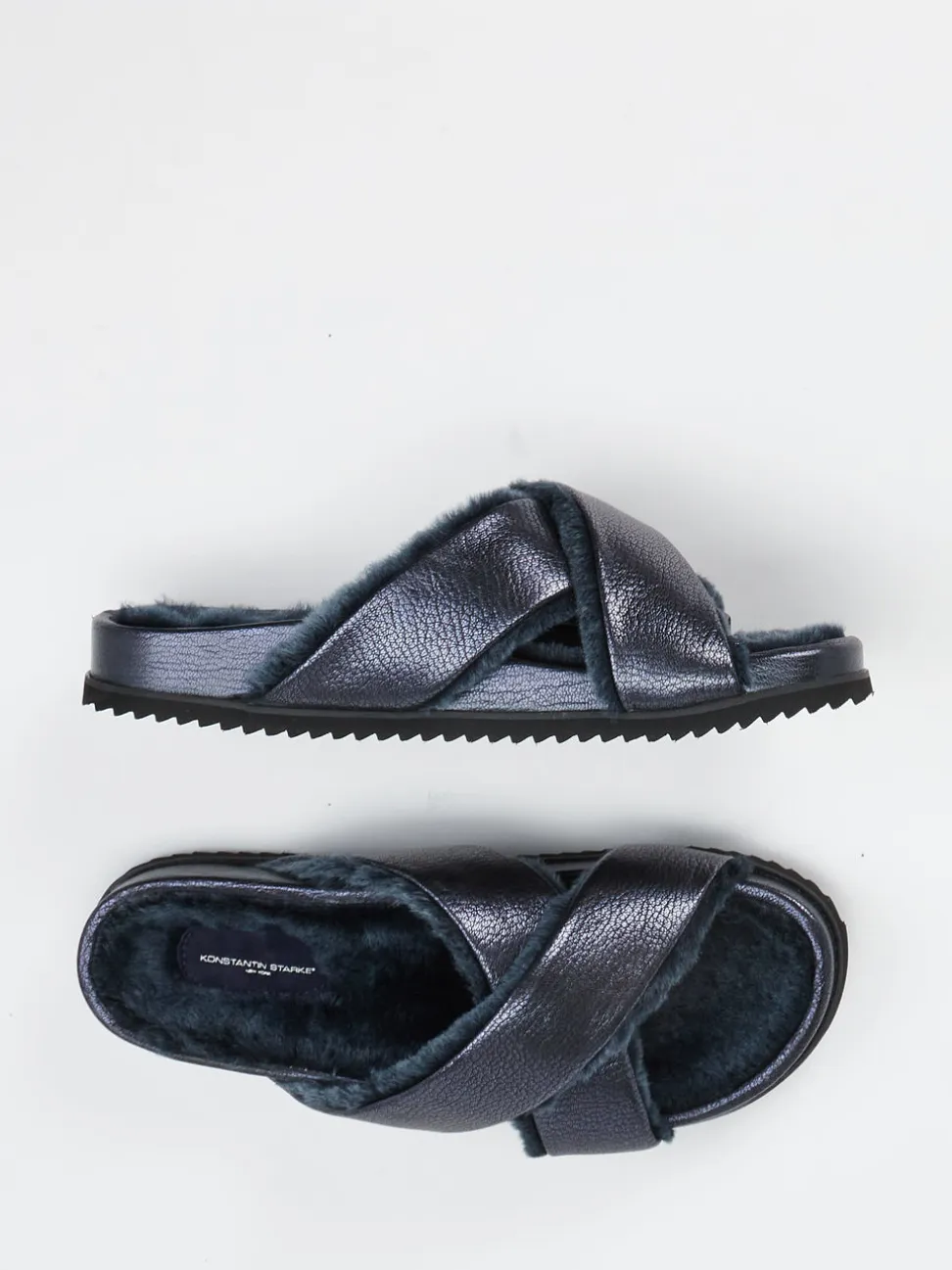 Konstantin Starke – Slides aus Metallicleder in Blau