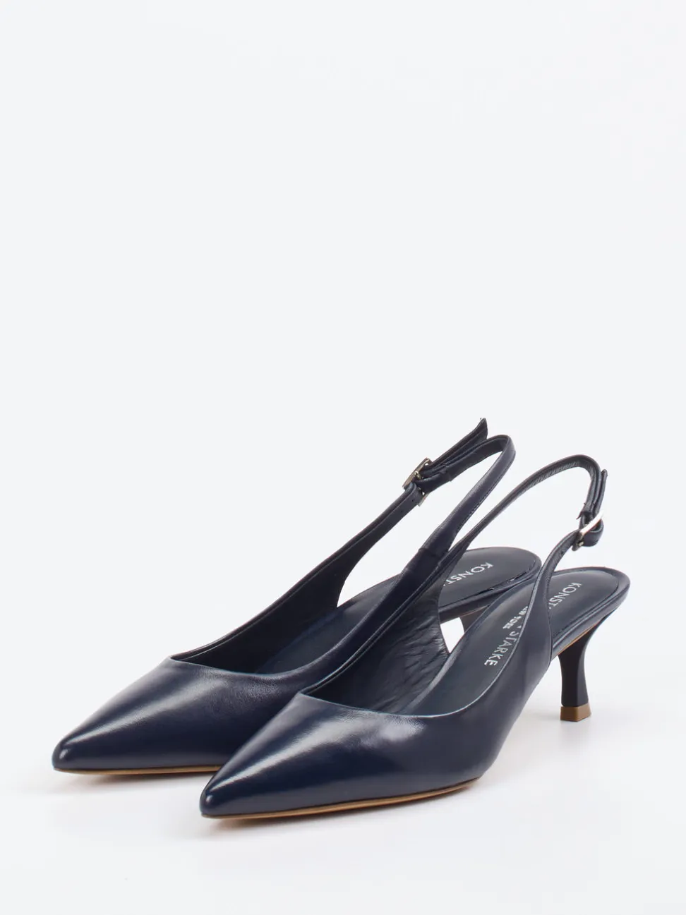 Konstantin Starke – Slingback-Pumps aus Lackleder Dunkelblau