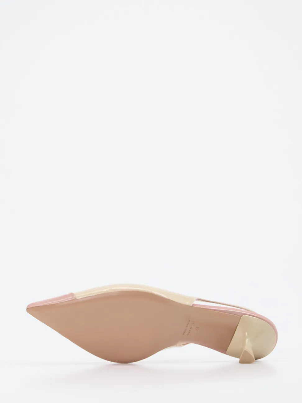 Konstantin Starke – Slingback-Pumps aus Lackleder Cremebeige