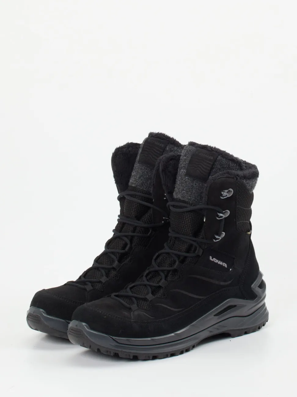 Lowa – Winterstiefel aus Veloursleder schwarz
