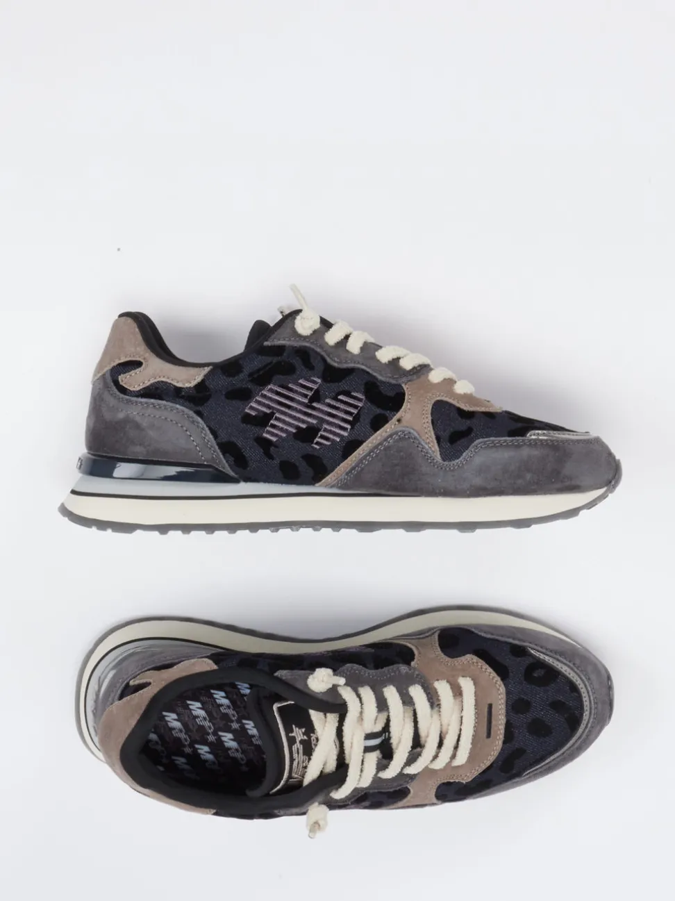 MRP – Retro-Sneaker aus Textil und Veloursleder Dunkelblau