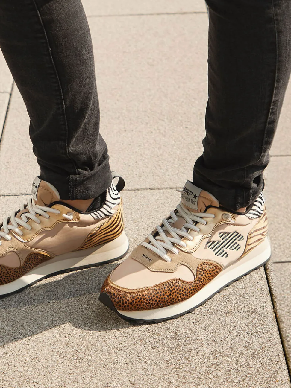 MRP – Sneaker aus Veloursleder mit Animalprint