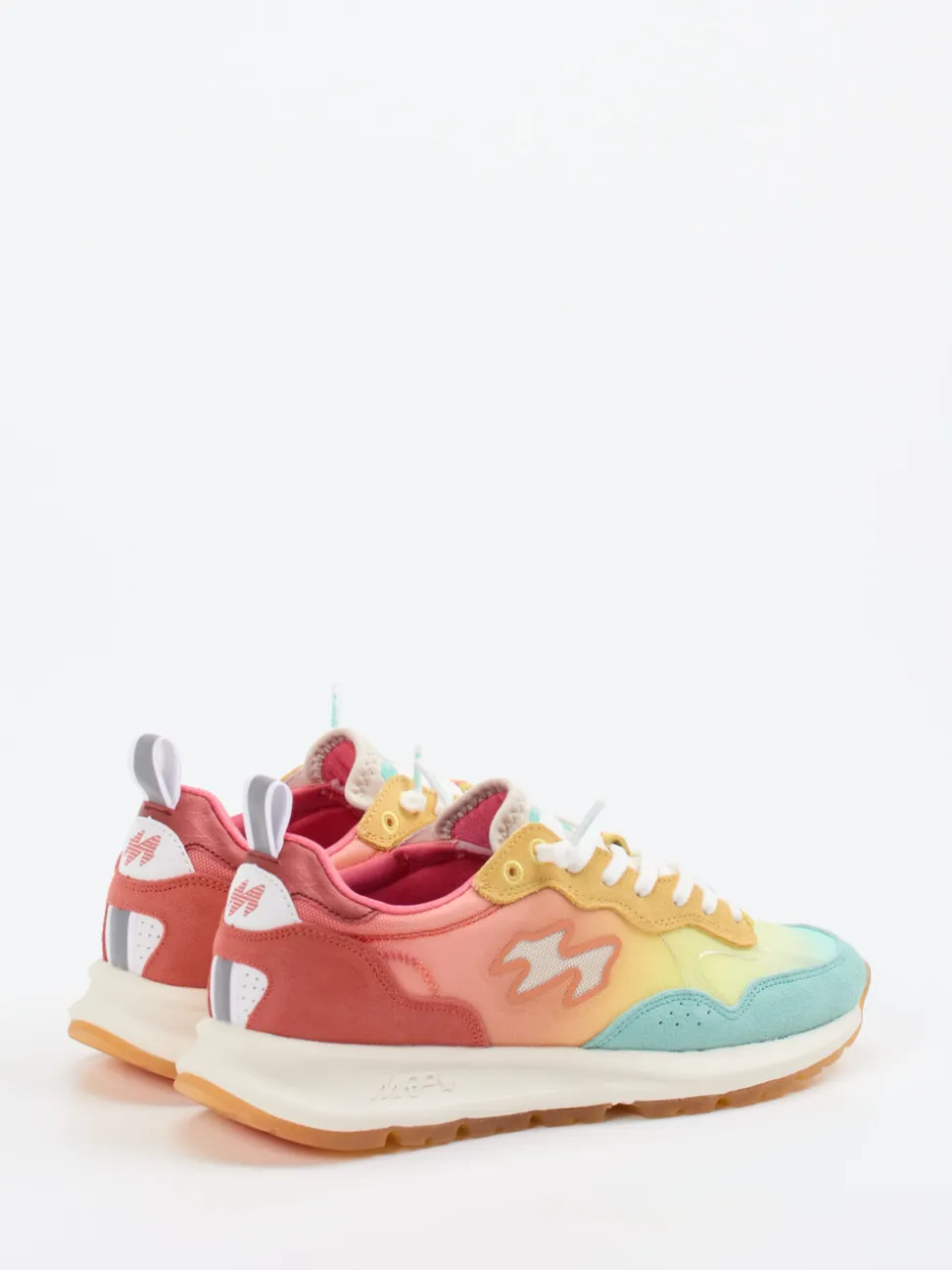 MRP – Sneaker aus Velour/Textil im Farbverlauf