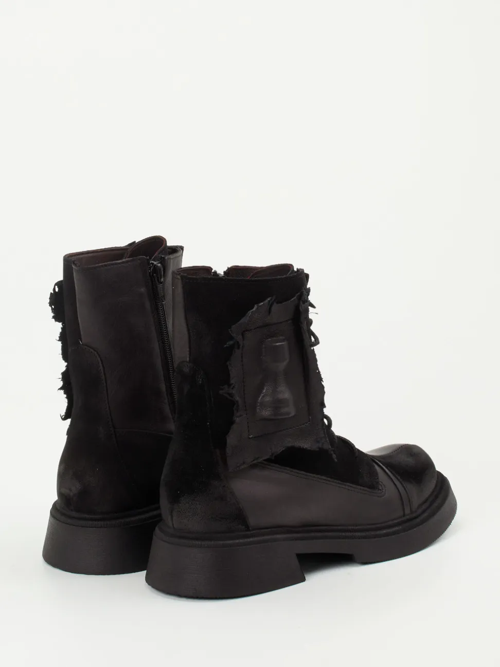 Papucei – Schnürboots aus Kalbleder in Schwarz