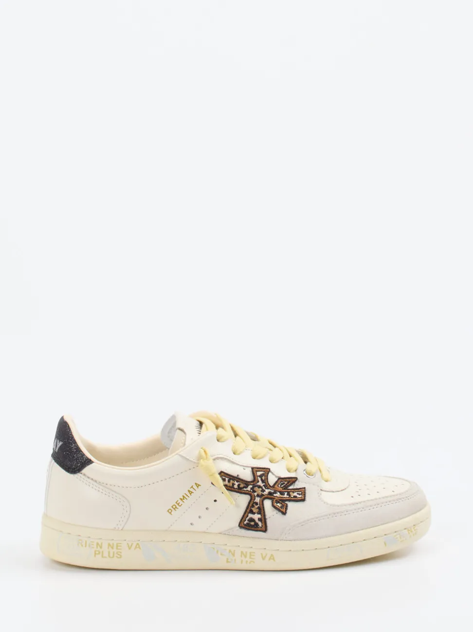 Premiata – Sneaker aus Velourleder in Cremeweiß