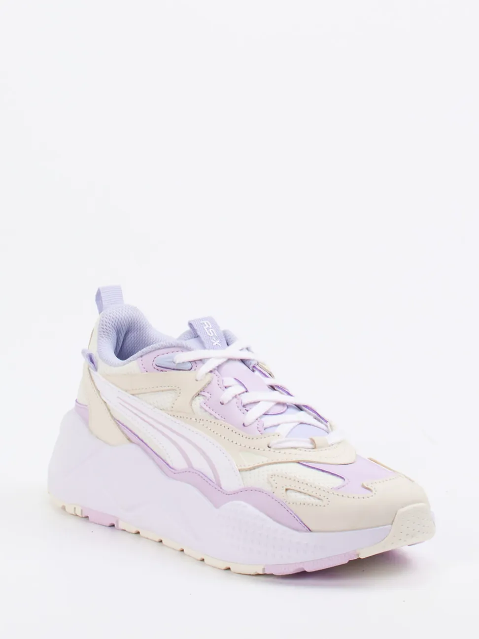 Puma – Chunky Sneaker aus Veloursleder cremeweiß