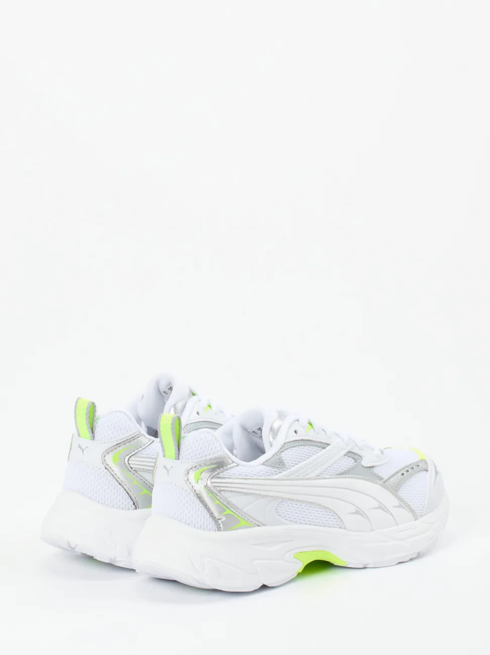 Puma – Sneaker aus Textil mit Neon-Details