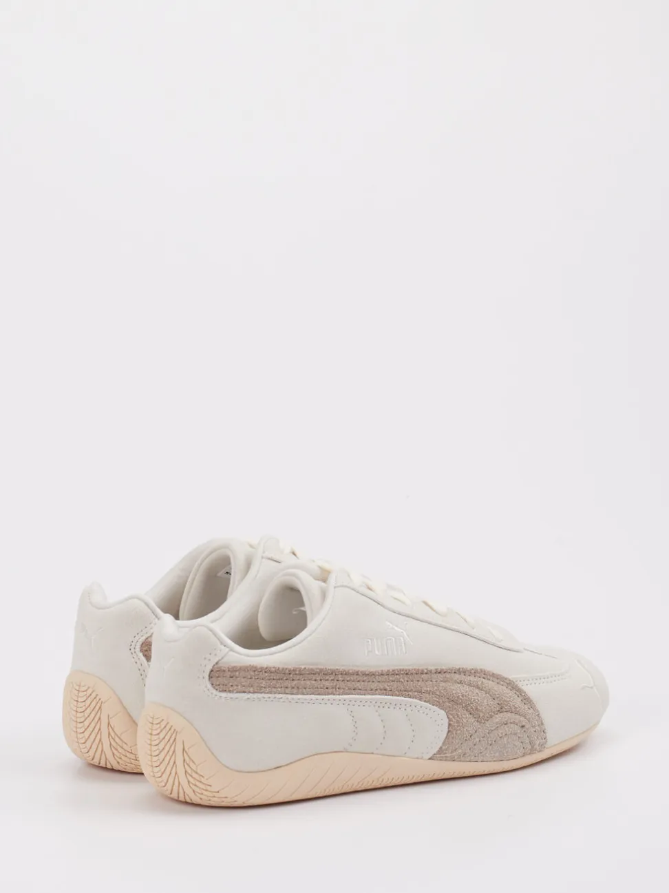 Puma – Sneaker aus Veloursleder Cremeweiß