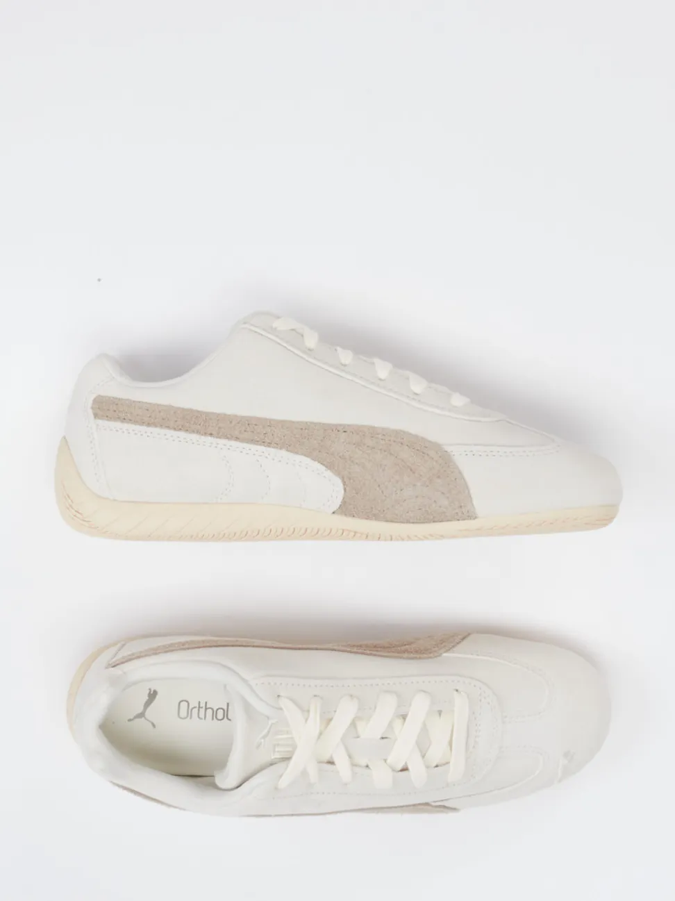 Puma – Sneaker aus Veloursleder Cremeweiß
