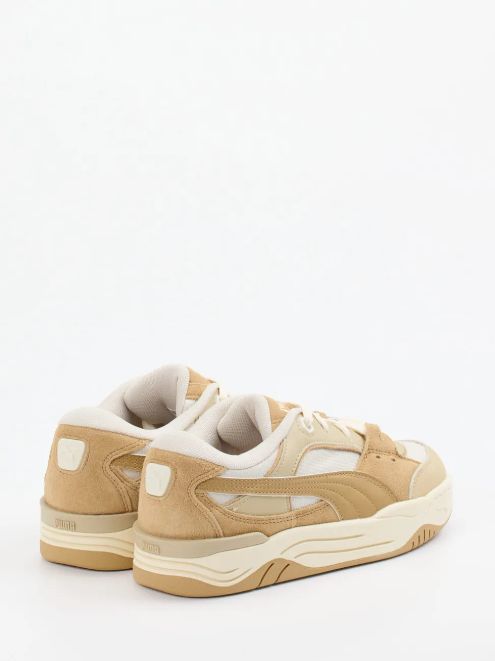 Puma – Sneaker aus Veloursleder und Mesh beige