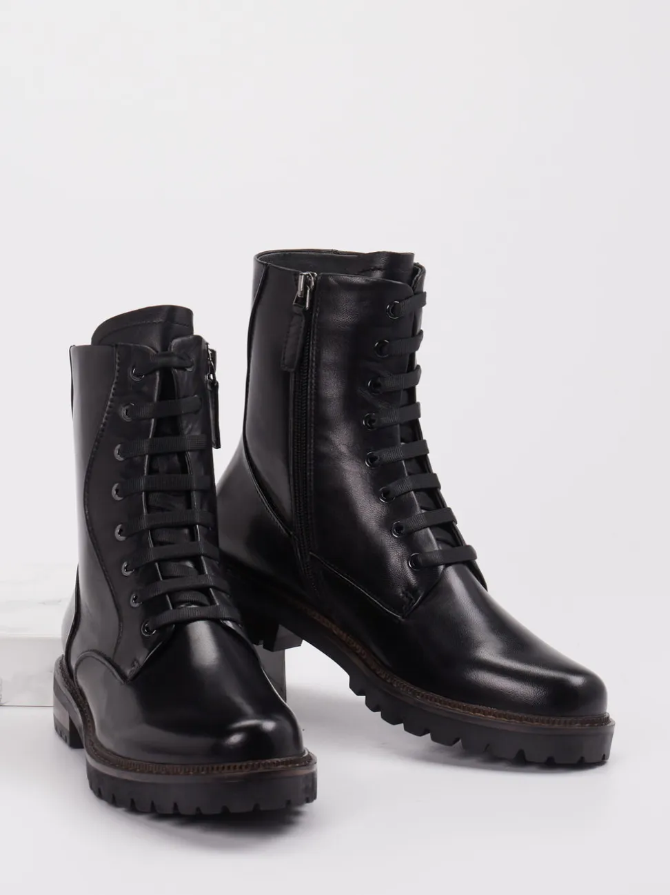 Ralph Harrison – Schnürstiefelette aus Leder Schwarz