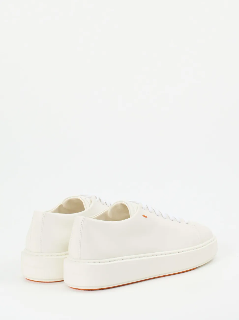 Santoni – Sneaker aus Lammleder in Cremeweiß