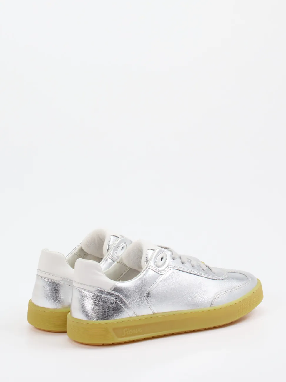 Sioux – Sneaker aus Metallicleder in Silber