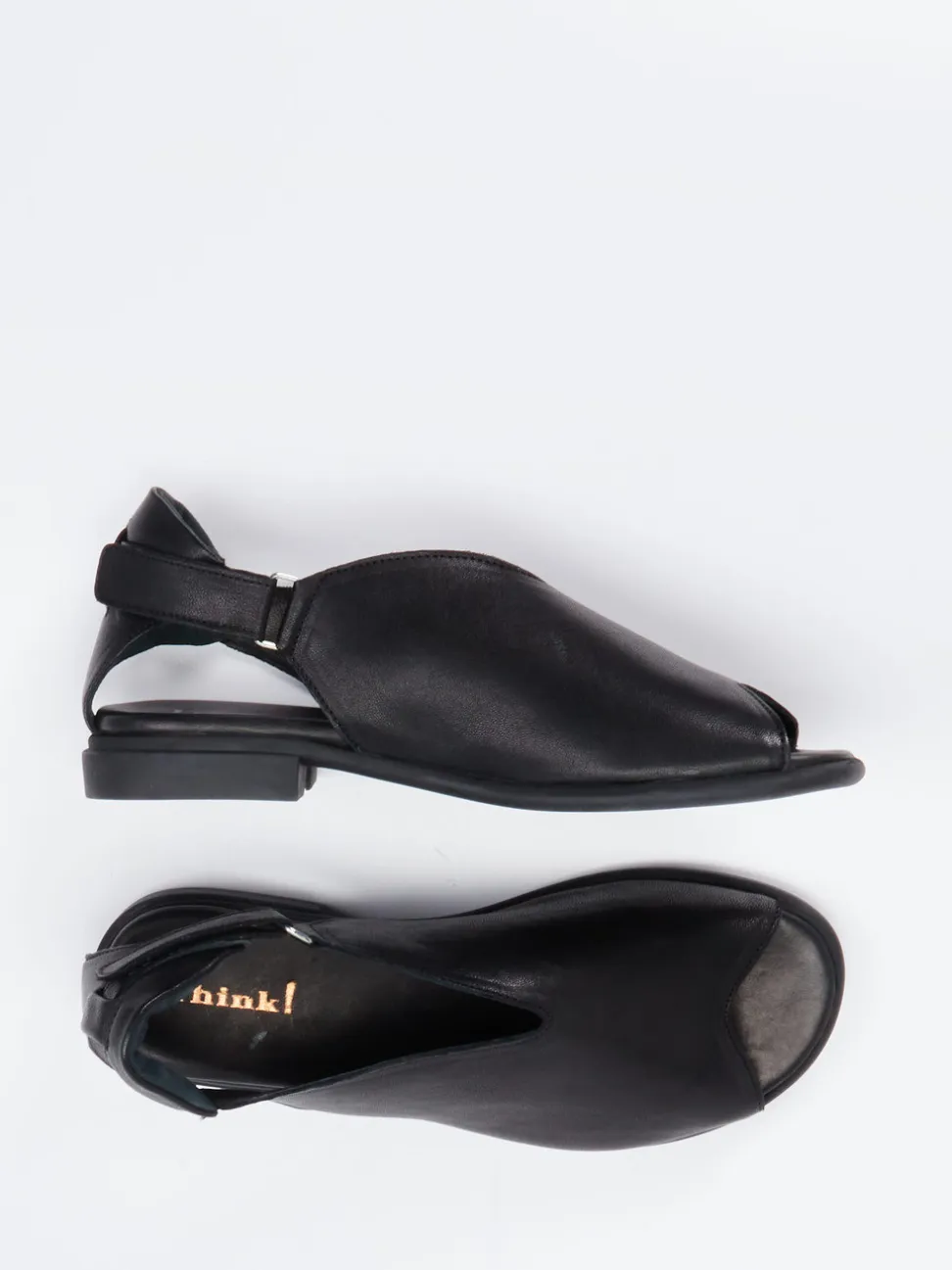 Think – Sandalen aus Lammleder in Schwarz
