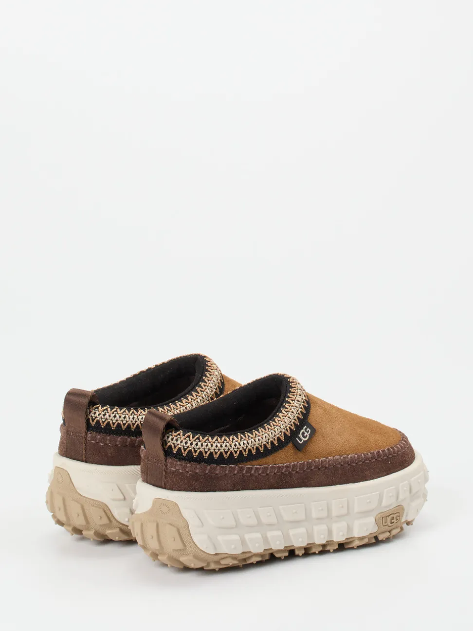 UGG – Slip-On Clogs aus Veloursleder camelbraun