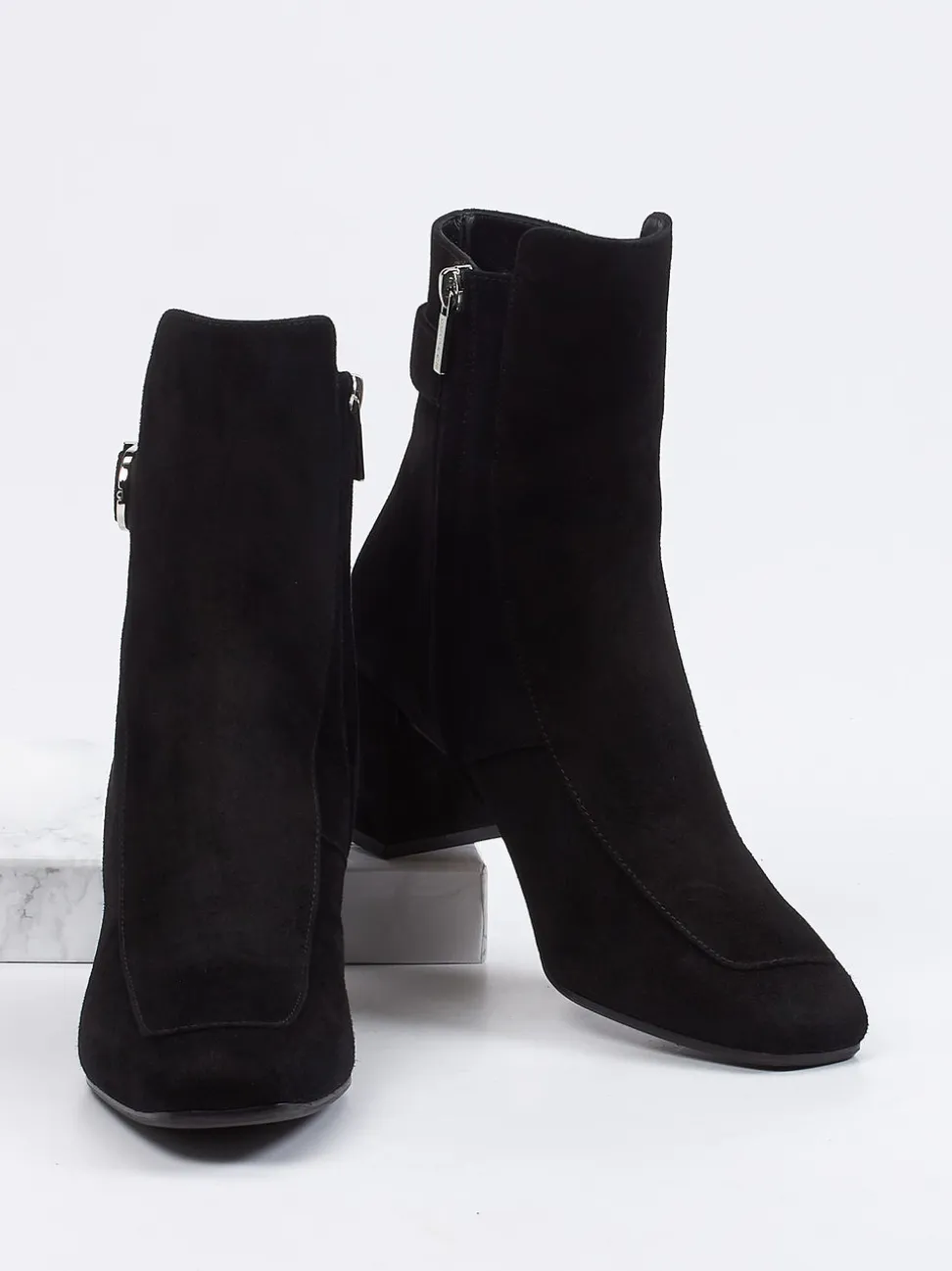 Unützer – Stiefelette aus Veloursleder Schwarz