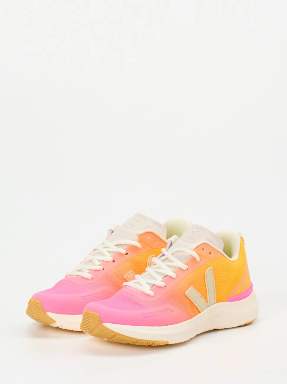 VEJA – Laufschuhe aus veganem Mesh in Orange